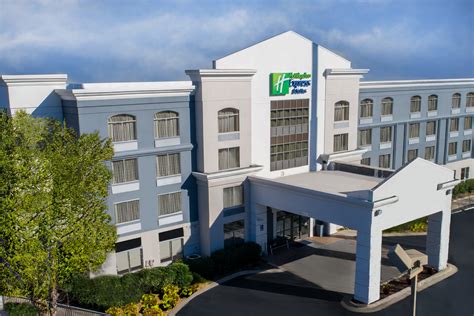 Holiday Inn Express Murfreesboro Central, an IHG Hotel in